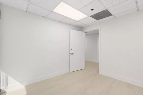 Boynton Beach, FL 33426,1301 N Congress AVE 310-A