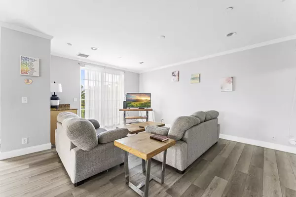 West Palm Beach, FL 33404,1100 Cabana RD