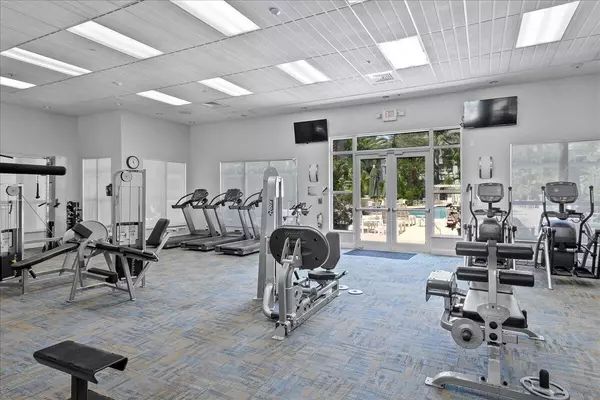 West Palm Beach, FL 33401,600 S Dixie HWY 555
