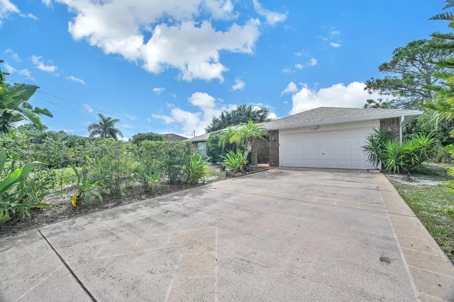 1170 SW Edinburgh DR, Port Saint Lucie, FL 34953
