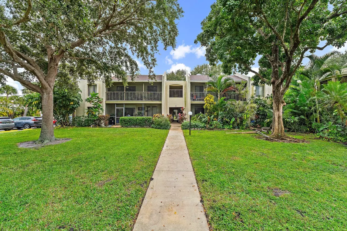 Jupiter, FL 33469,150 Pineview RD I4