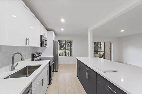 Jupiter, FL 33469,150 Pineview RD I4