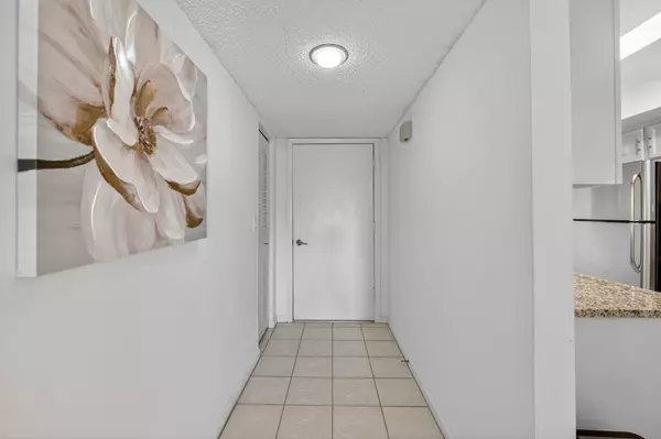 Fort Pierce, FL 34949,2400 S Ocean DR 6223