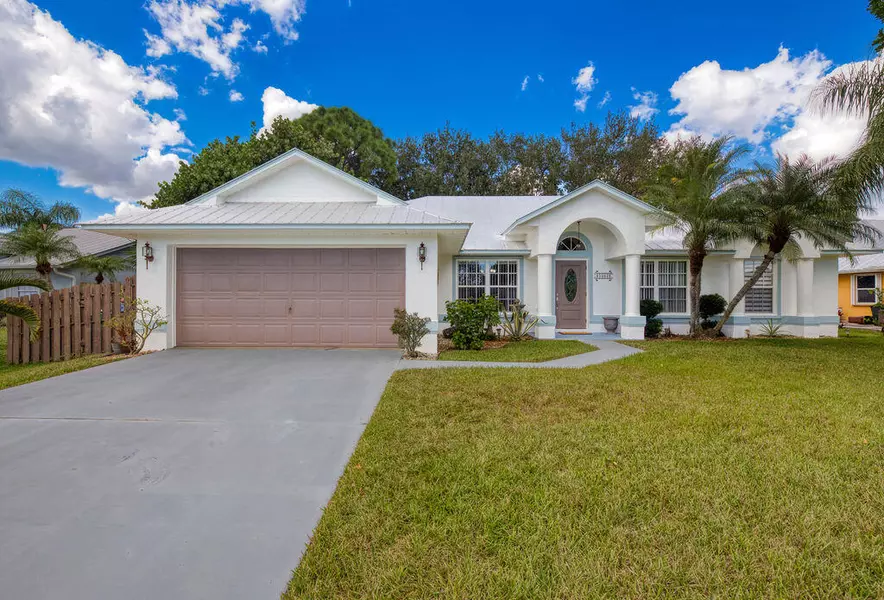 3362 SE East Snow RD, Port Saint Lucie, FL 34984