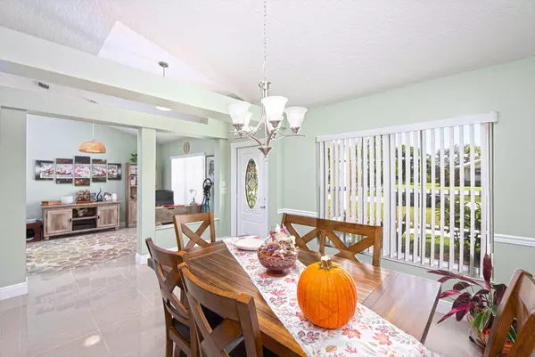 Port Saint Lucie, FL 34984,3362 SE East Snow RD