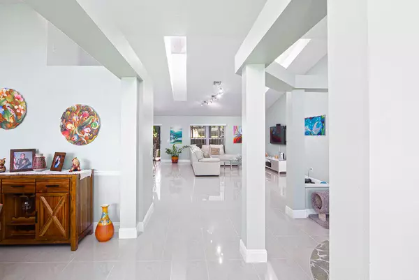 Port Saint Lucie, FL 34984,3362 SE East Snow RD