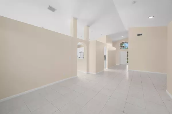 Stuart, FL 34997,6980 SE Twin Oaks CIR