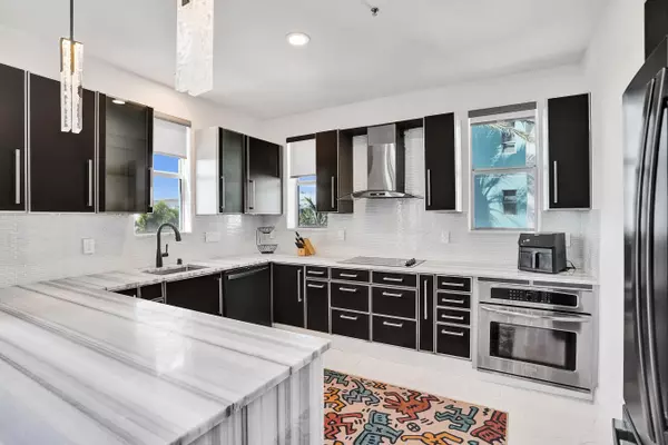 Delray Beach, FL 33483,365 SE 6th AVE 307