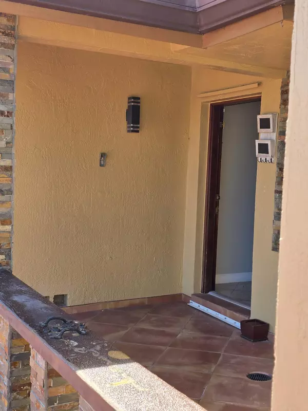 Miami, FL 33177,18110 SW 139th CT