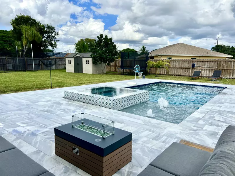 351 La Mancha AVE, Royal Palm Beach, FL 33411