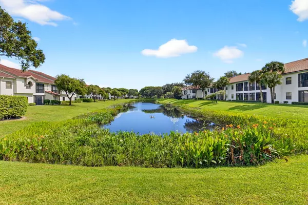 Boynton Beach, FL 33437,5275 Europa DR H