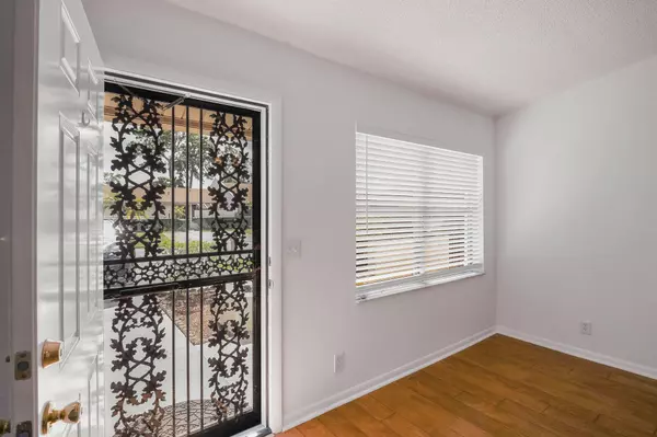 Greenacres, FL 33463,6113 Fairfield CIR