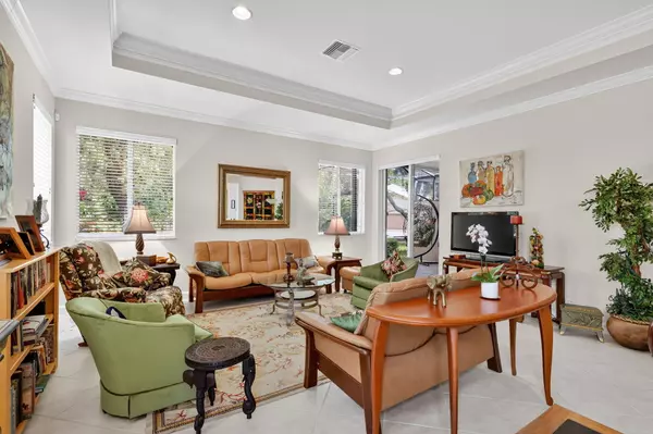 Port Saint Lucie, FL 34986,7328 Sea Pines CT