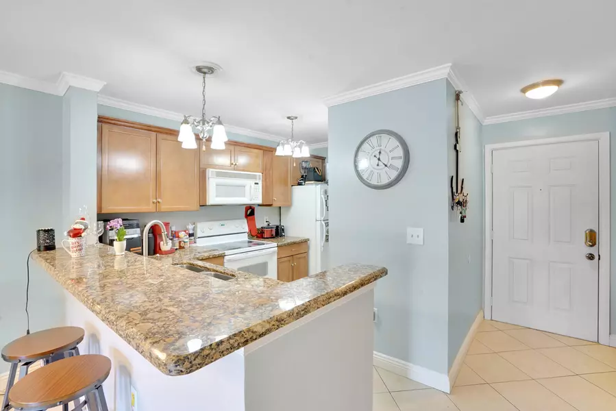 4855 Via Palm LKS 902, West Palm Beach, FL 33417