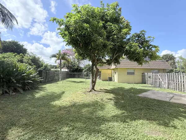 3364 SE Jefferson ST, Stuart, FL 34997