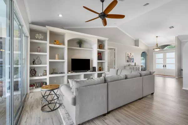 Port Saint Lucie, FL 34953,372 SW Quiet Woods