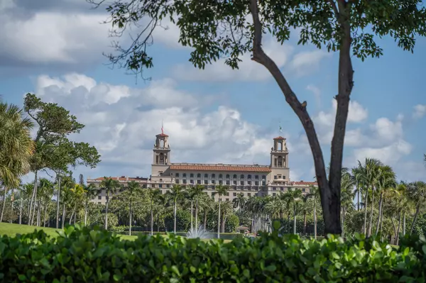 Palm Beach, FL 33480,2 N Breakers Row ROW Ph4