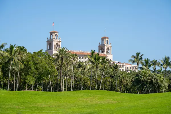 Palm Beach, FL 33480,2 N Breakers Row ROW Ph4