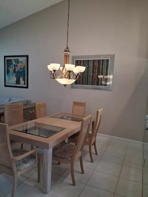 Boynton Beach, FL 33437,7047 Summer Tree DR