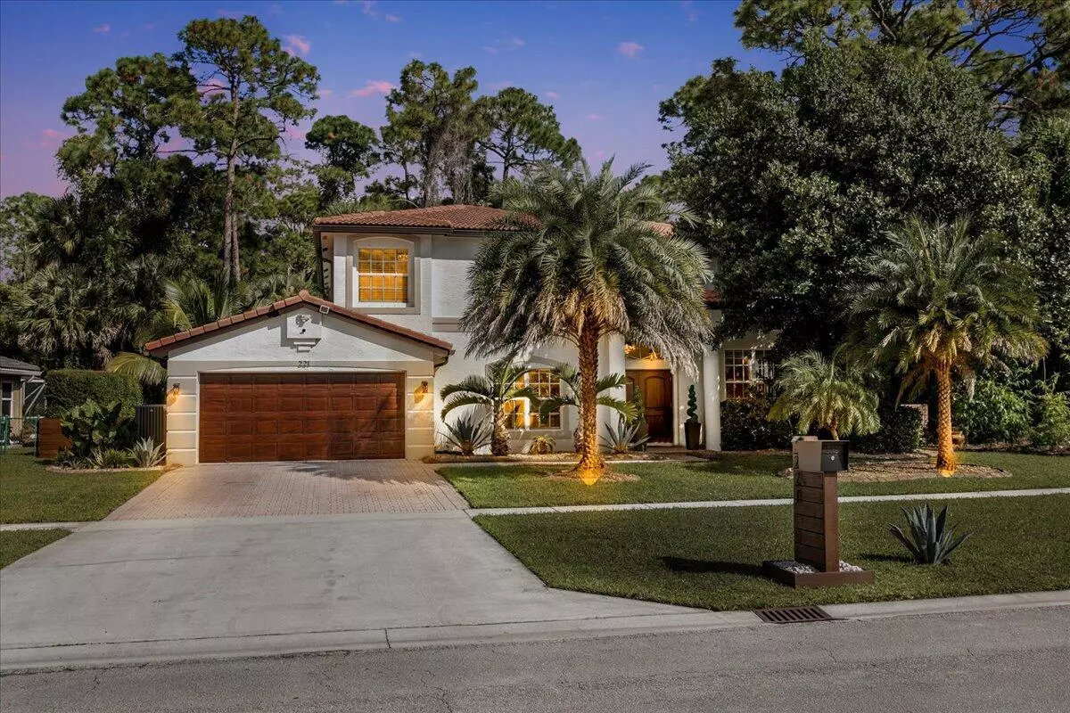 Royal Palm Beach, FL 33411,221 N Park RD