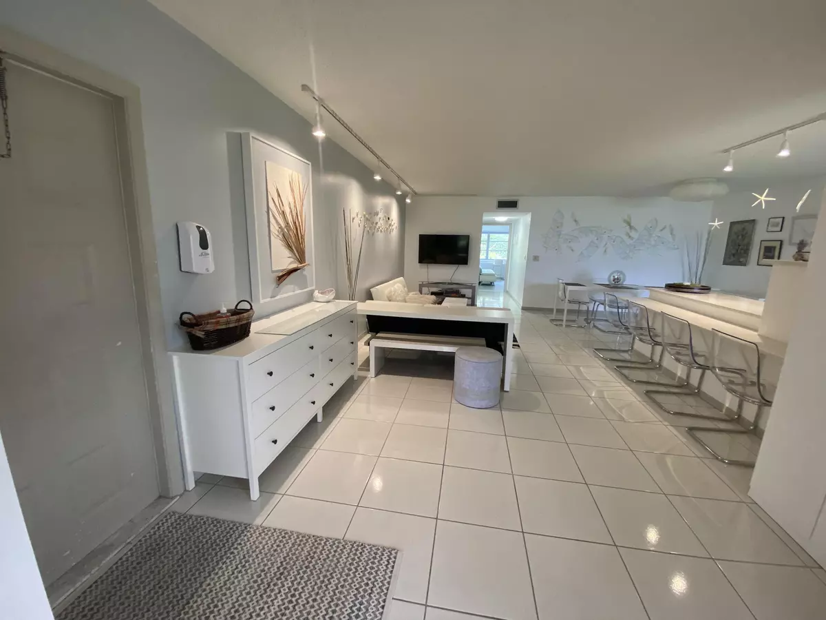 Delray Beach, FL 33484,14364 Canalview DR B