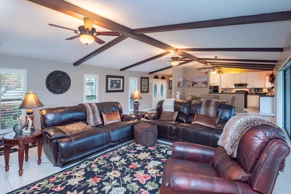 Stuart, FL 34997,3333 SE E Fairway