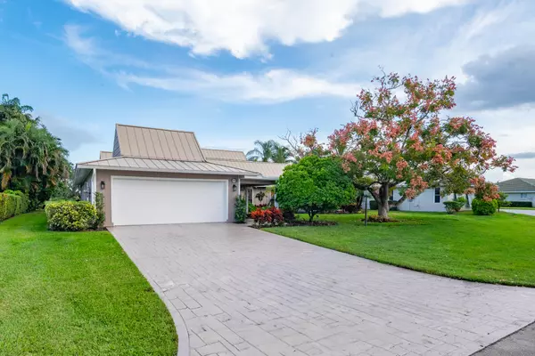 Stuart, FL 34997,3333 SE E Fairway