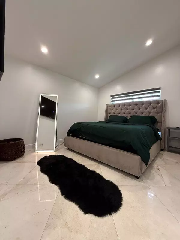 Boynton Beach, FL 33436,8265 Palm Gate DR