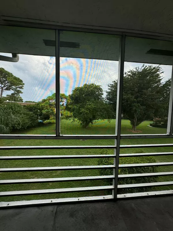 Palm Springs, FL 33461,2200 Springdale BLVD 305