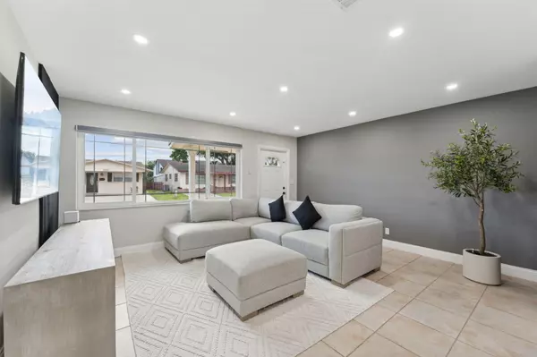 Tamarac, FL 33309,2929 NW 46th ST