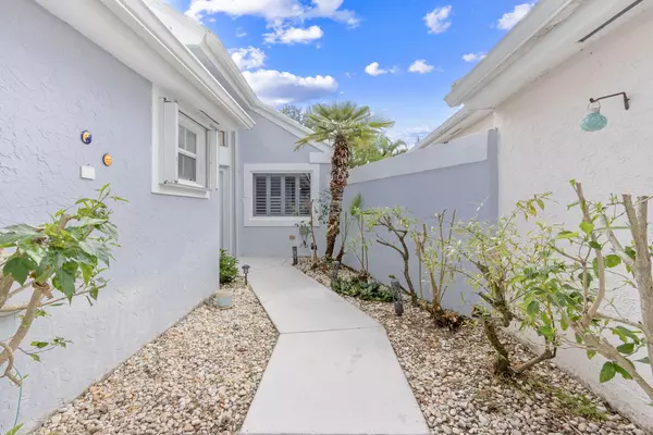 Palm Beach Gardens, FL 33418,5 Brighton CT