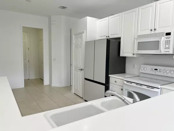 Boynton Beach, FL 33426,44 Lancaster RD