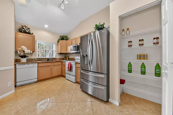 Boynton Beach, FL 33436,2739 Quaking Leaf LN