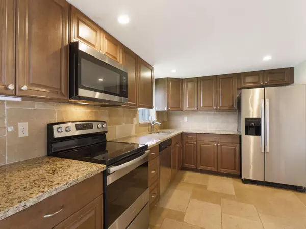 Boynton Beach, FL 33426,127 Leisureville BLVD