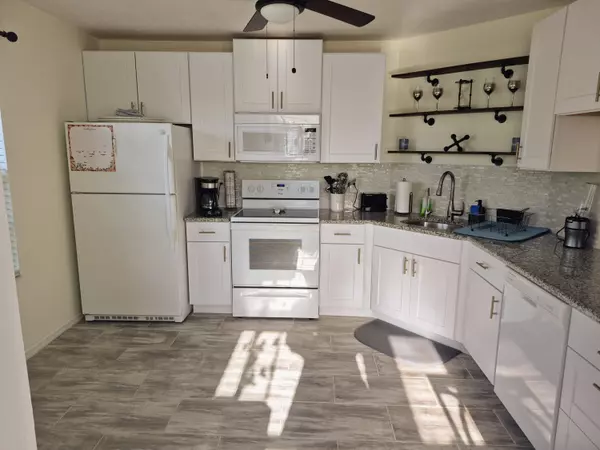 Vero Beach, FL 32966,1975 Westminster CIR 4