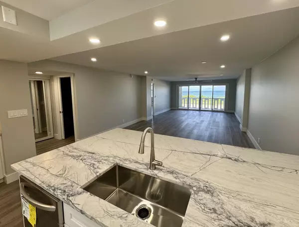 Pompano Beach, FL 33062,1012 N Ocean BLVD 203