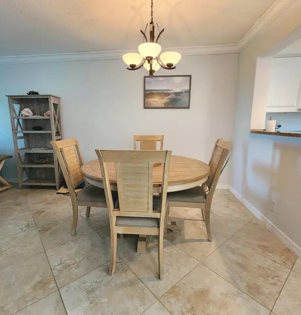 Hutchinson Island, FL 34949,5151 N Highway A1a 213