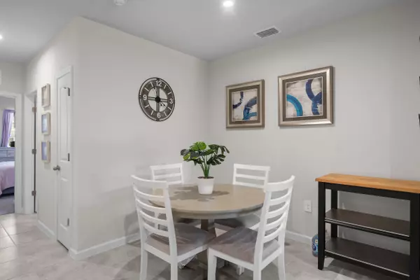 Fort Pierce, FL 34981,843 Persimmon PL