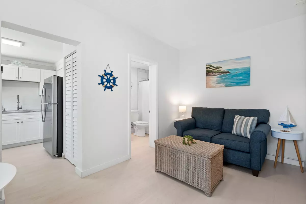 Fort Pierce, FL 34949,670 Hernando ST E