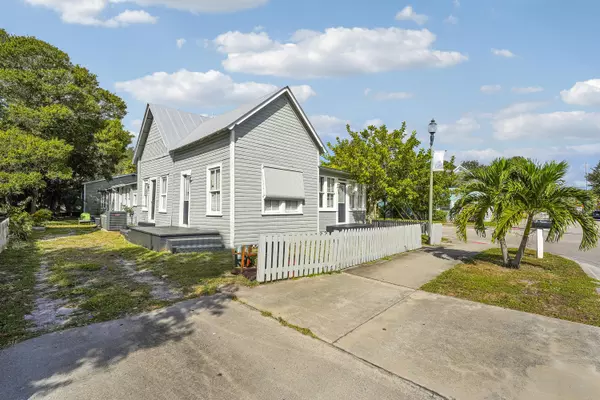 Fort Pierce, FL 34950,301 S 7th S ST