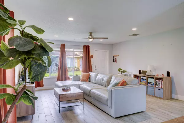 West Palm Beach, FL 33415,4851 Orleans CT D