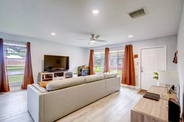 West Palm Beach, FL 33415,4851 Orleans CT D