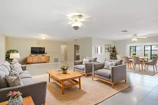 Vero Beach, FL 32962,560 W Forest TRL