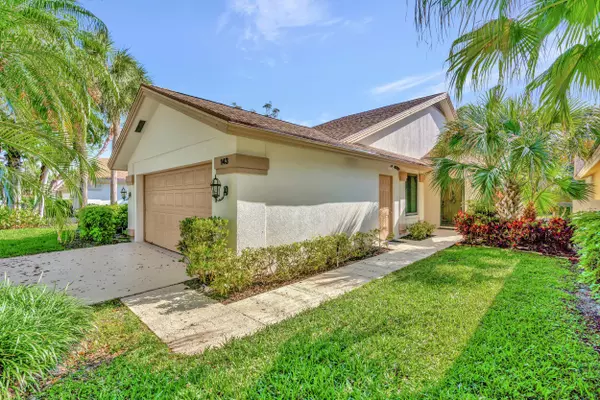 Jupiter, FL 33477,143 Cape Pointe CIR