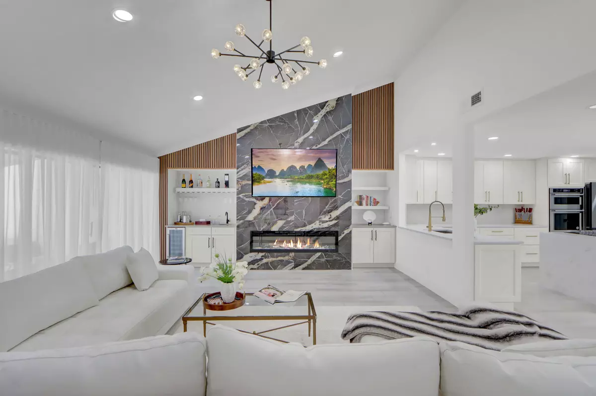 Palm Beach Gardens, FL 33418,39 Edinburgh DR