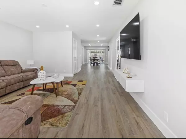 Wellington, FL 33414,1322 Riverside CIR