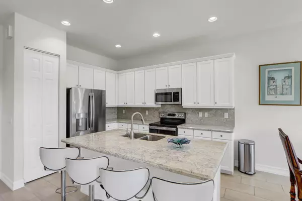 Delray Beach, FL 33446,14012 Gold Tigereye TRL