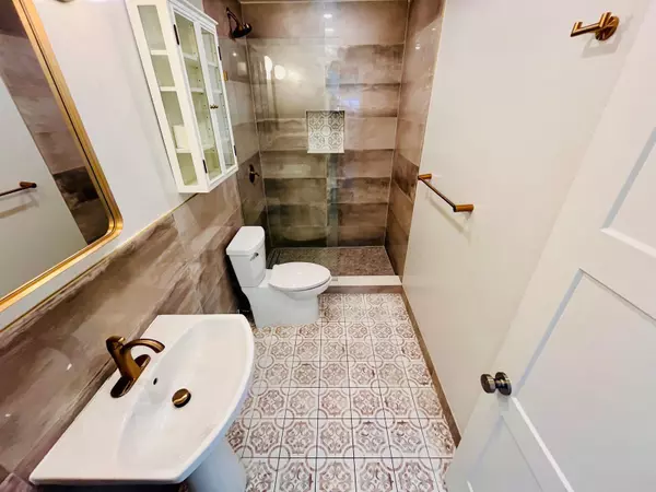 Fort Lauderdale, FL 33304,1215 NE 17th AVE 7