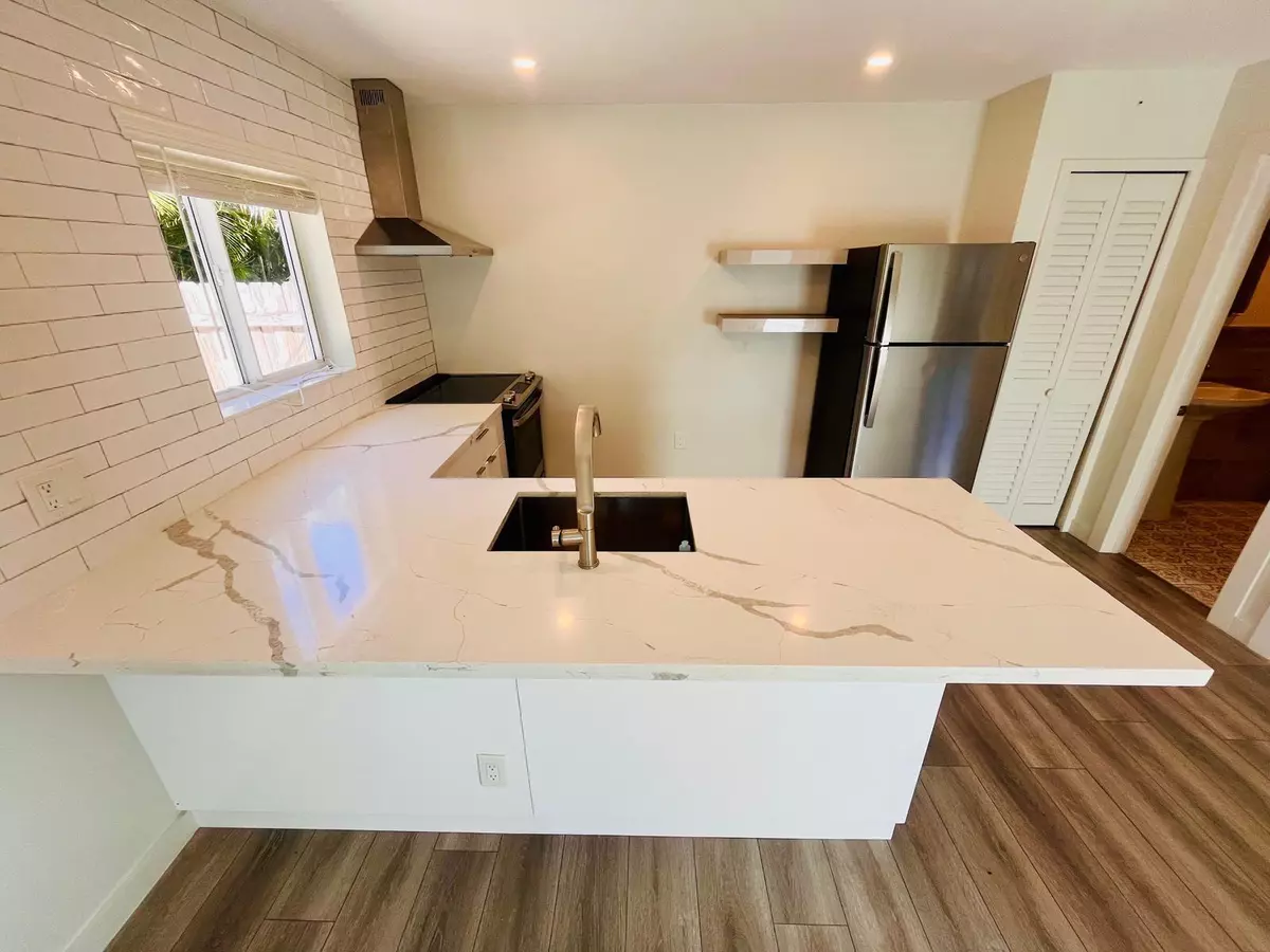 Fort Lauderdale, FL 33304,1215 NE 17th AVE 7