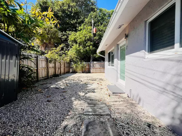 Fort Lauderdale, FL 33304,1215 NE 17th AVE 7